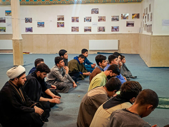 تصاویر/بازدید مدیر حوزه علمیه همدان از مدرسه علمیه امیرالمؤمنین(ع) قروه‌درگزین