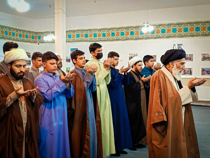 تصاویر/بازدید مدیر حوزه علمیه همدان از مدرسه علمیه امیرالمؤمنین(ع) قروه‌درگزین