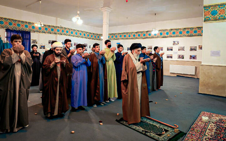 تصاویر/بازدید مدیر حوزه علمیه همدان از مدرسه علمیه امیرالمؤمنین(ع) قروه‌درگزین