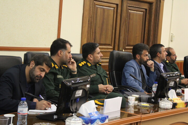 تصاویر/جلسه شورای سیاست‌گذاری کنگره ملی ۷۰۰۰ شهید استان کرمان