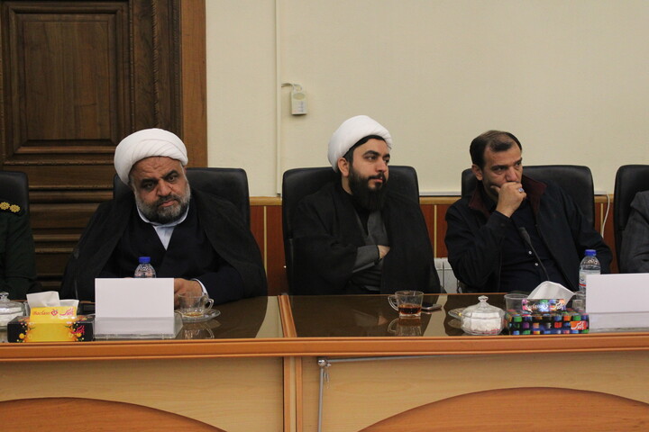 تصاویر/جلسه شورای سیاست‌گذاری کنگره ملی ۷۰۰۰ شهید استان کرمان