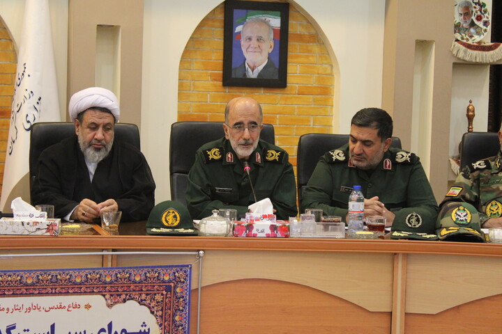 تصاویر/جلسه شورای سیاست‌گذاری کنگره ملی ۷۰۰۰ شهید استان کرمان