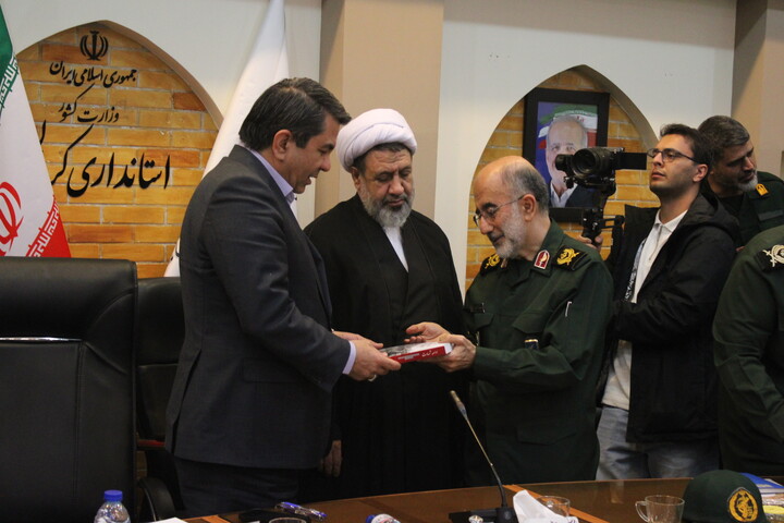 تصاویر/جلسه شورای سیاست‌گذاری کنگره ملی ۷۰۰۰ شهید استان کرمان