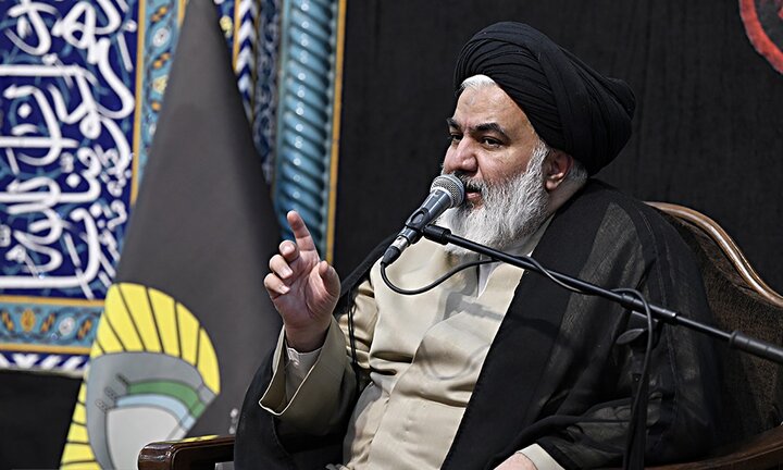 تصاویر/ جلسه تحکیم خانواده و قرائت دعای توسل در حرم حضرت عبدالعظیم(ع)