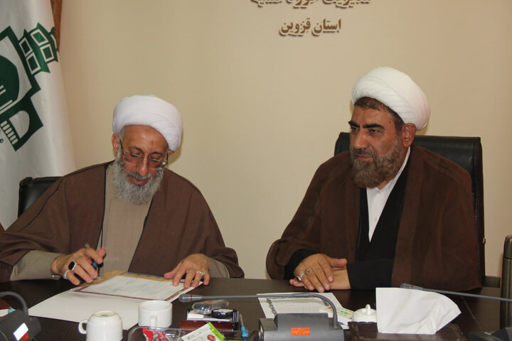 تصاویر / تفاهم نامه همکاری حوزه علمیه استان قزوین با نهاد رهبری دردانشگاه های استان قزوین