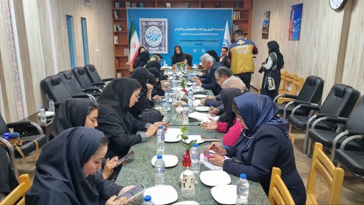 تصاویر / نشست  سرپرست اداره کل کتابخانه های عمومی استان قزوین و دبیر هفته کتاب استان با اصحاب رسانه قزوین