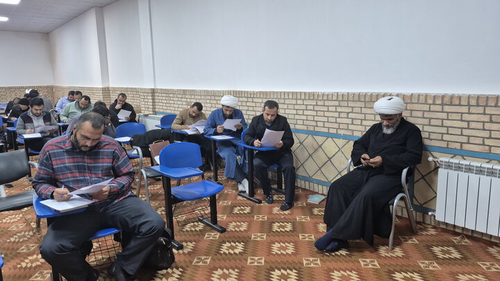 تصاویر/ برگزاری المپیاد طلاب علمیه آیت‌الله ابوتراب امامی کاشانی