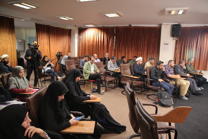 تصاویر/ آیین رونمایی از مستند وکیل در حسینیه هنر