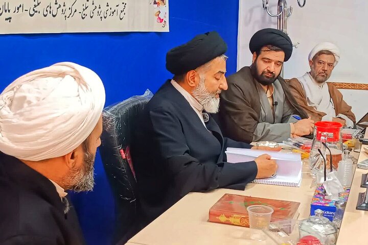 تصاویر/ اولین جلسه دفاعیه پایان نامه سطح۳ مرکز تربیت معلم مبلغ