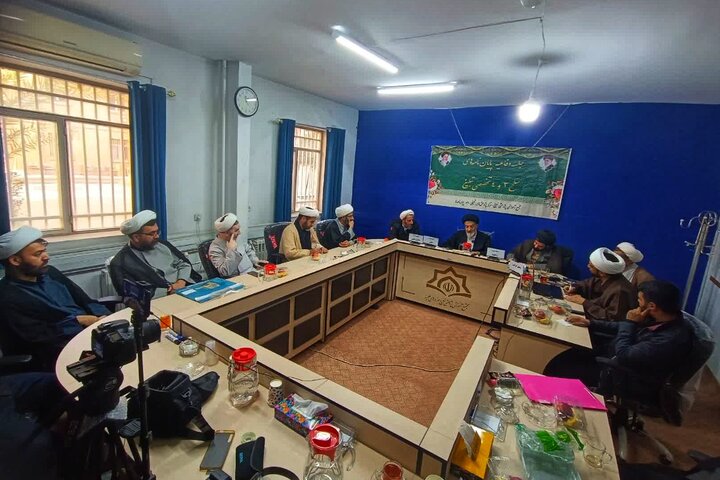 تصاویر/ اولین جلسه دفاعیه پایان نامه سطح۳ مرکز تربیت معلم مبلغ