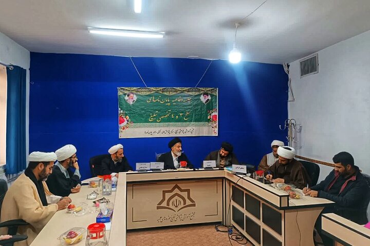 تصاویر/ اولین جلسه دفاعیه پایان نامه سطح۳ مرکز تربیت معلم مبلغ