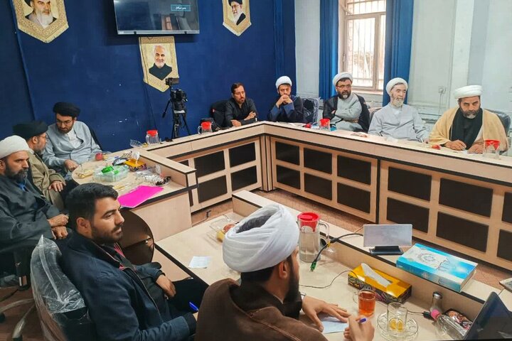 تصاویر/ اولین جلسه دفاعیه پایان نامه سطح۳ مرکز تربیت معلم مبلغ