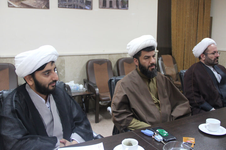 تصاویر / نشست هماهنگی برنامه های جشنواره فرهنگی و ورزشی طلاب حوزه علمیه استان با حضور مدیر حوزه علمیه قزوین