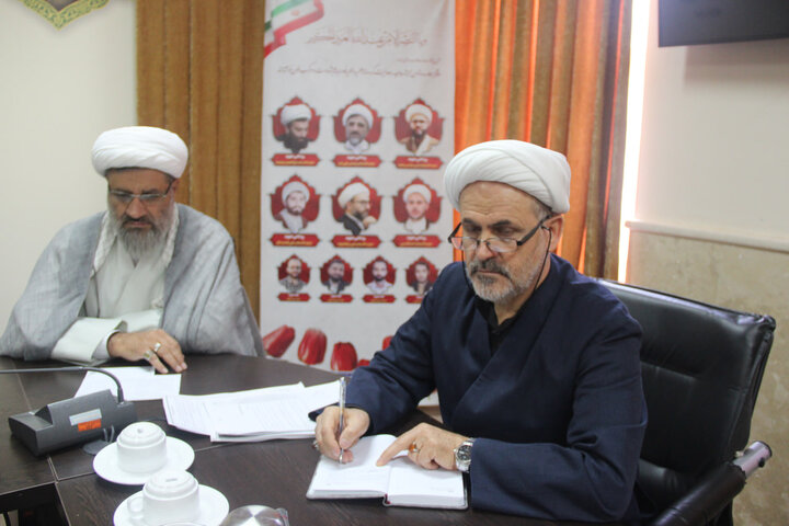 تصاویر / نشست هماهنگی برنامه های جشنواره فرهنگی و ورزشی طلاب حوزه علمیه استان با حضور مدیر حوزه علمیه قزوین