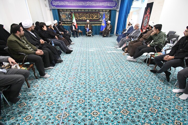 تصاویر/ دیدار نماینده ولی فقیه در اتحادیه انجمن‌های اسلامی دانش آموزان با کارکنان و مربیان اتحادیه آذربایجان غربی