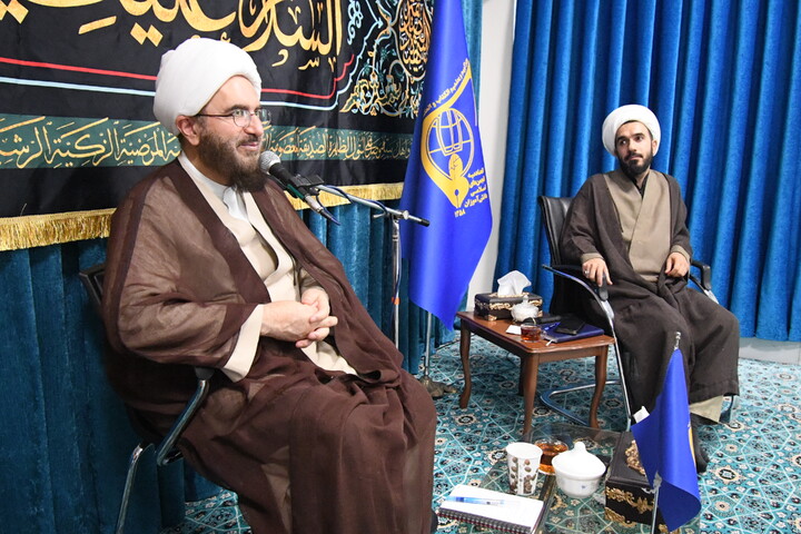 تصاویر/ دیدار نماینده ولی فقیه در اتحادیه انجمن‌های اسلامی دانش آموزان با کارکنان و مربیان اتحادیه آذربایجان غربی