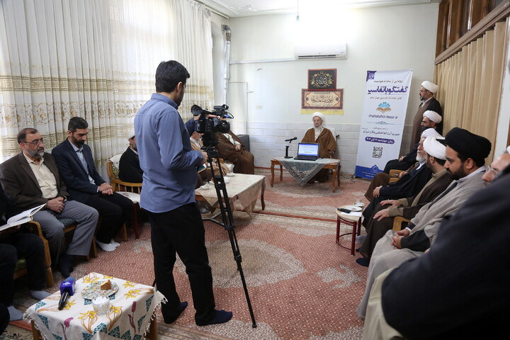 تصاویر/ رونمایی از سامانه هوشمند «گفت‌وگو با تفاسیر»