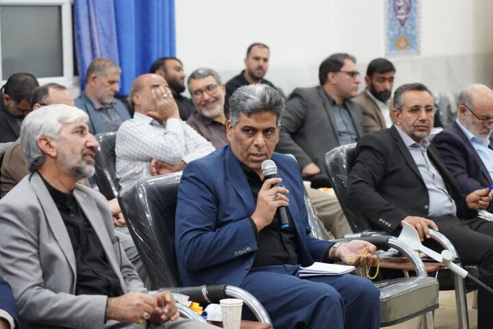 تصاویر/برگزاری نشست مسائل فرهنگی و اجتماعی لرستان