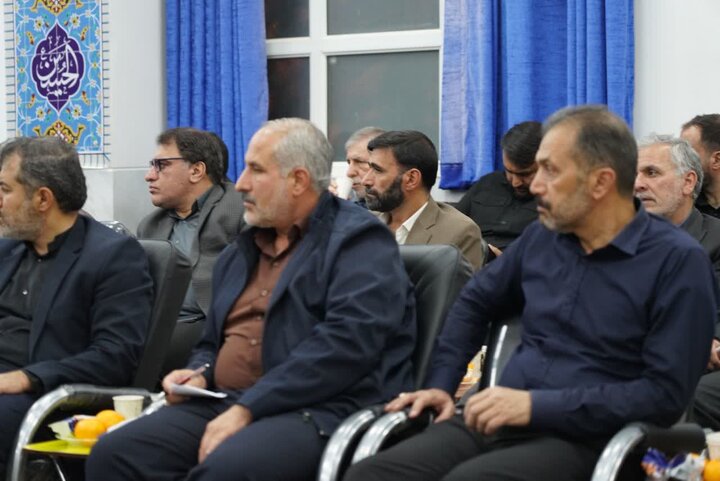 تصاویر/برگزاری نشست مسائل فرهنگی و اجتماعی لرستان