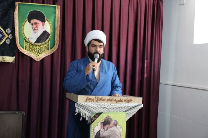 تصاویر/مراسم درس اخلاق هفتگی در مدرسه علمیه بیجار