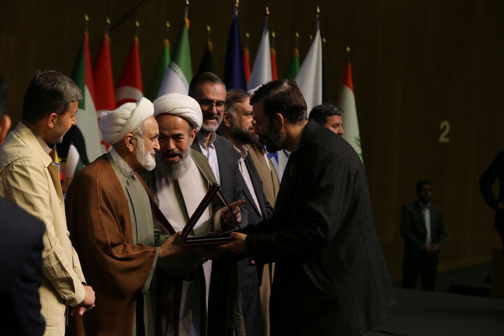 تصاویر/  اختتامیه چهارمین کنگره بین‌المللی «راه نجات: نهج‌البلاغه و حکمرانی علوی»_ ۲