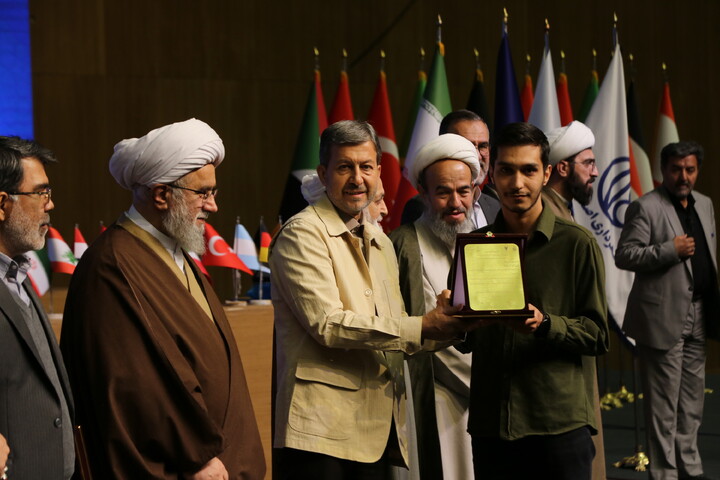 تصاویر/  اختتامیه چهارمین کنگره بین‌المللی «راه نجات: نهج‌البلاغه و حکمرانی علوی»_ ۲