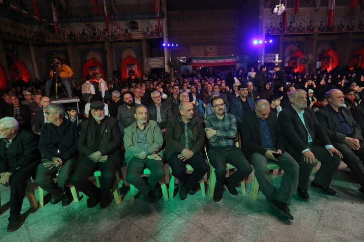 تصاویر / چهارمین یادواره ۱۰۰۰ شهید شمال شهر اصفهان(آیه های مقاومت)