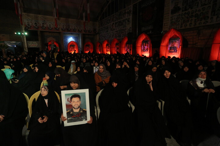 تصاویر / چهارمین یادواره ۱۰۰۰ شهید شمال شهر اصفهان(آیه های مقاومت)