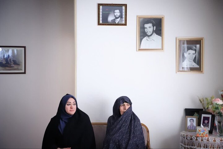 تصاویر/دیدار با خانواده شهیدان والامقام سید مجتبی و سید مهدی موسوی در اراک