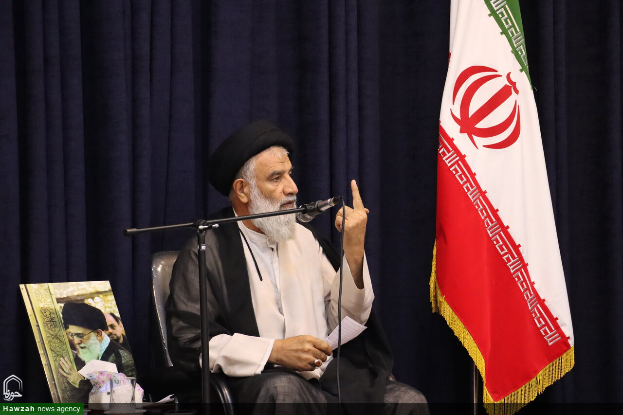 معلمان پیشگامان اثرگذاری فرهنگی و معرفتی دانش آموزان هستند