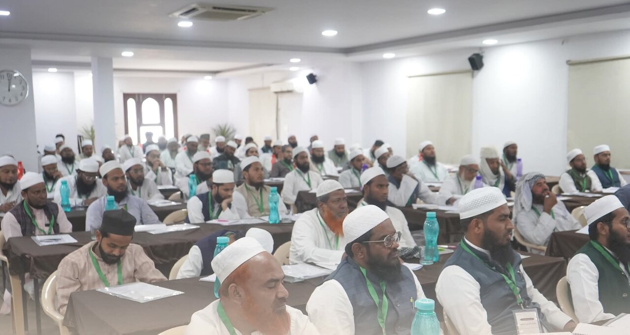 उलेमा को आधुनिक तकनीक और मीडिया के माध्यम से धार्मिक सेवाओं को बढ़ावा देना चाहिएः मुक़र्रेरीन