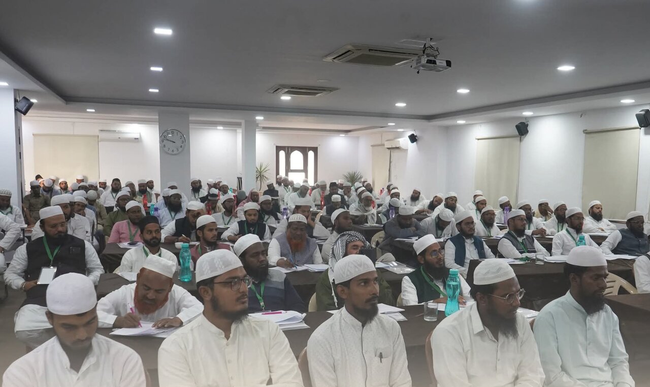 उलेमा को आधुनिक तकनीक और मीडिया के माध्यम से धार्मिक सेवाओं को बढ़ावा देना चाहिएः मुक़र्रेरीन