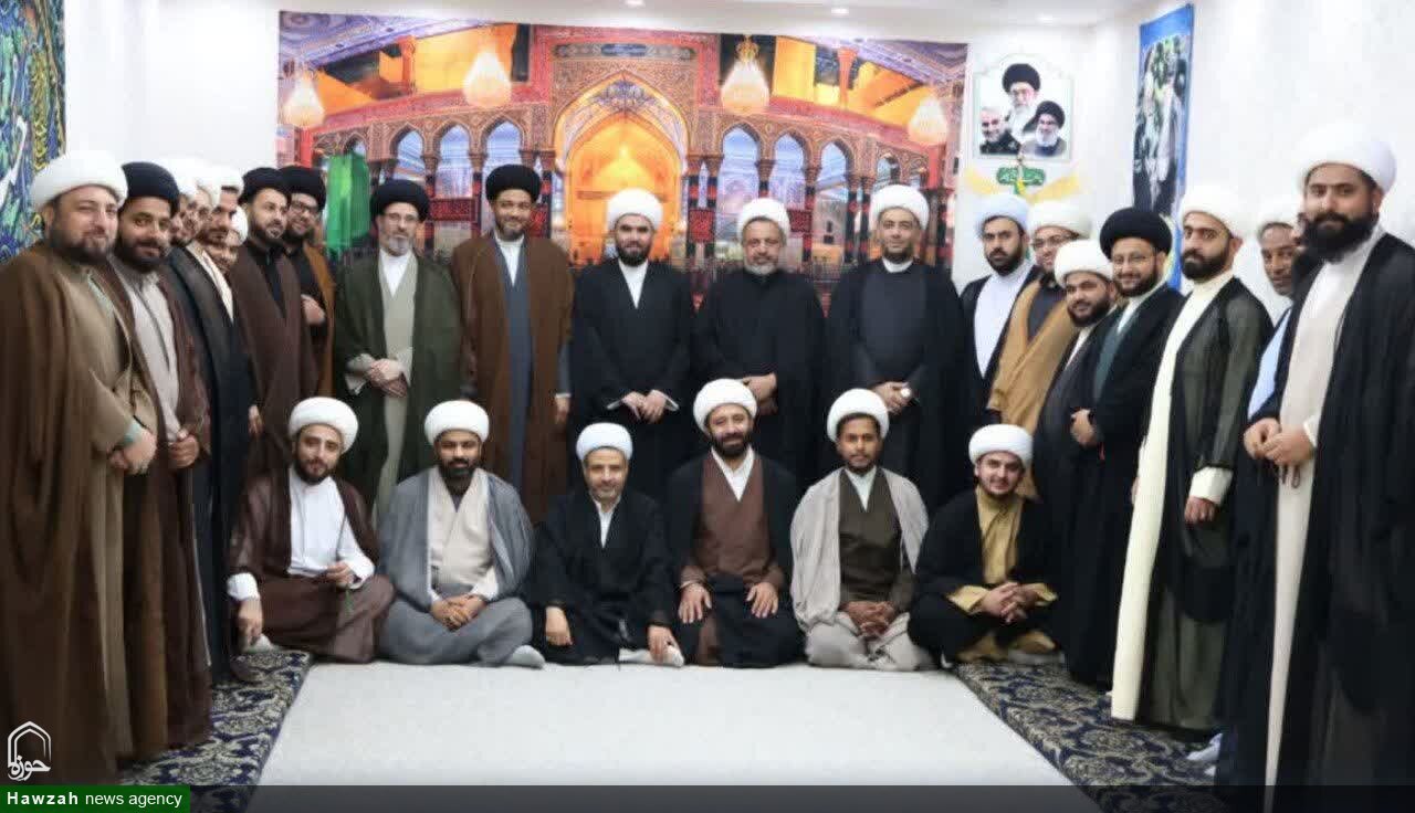 دیدار جمعی از روحانیون و ائمه جماعت مساجد بندر امام خمینی(ره) با حجت‌الاسلام عبادی امام جمعه شهرستان
