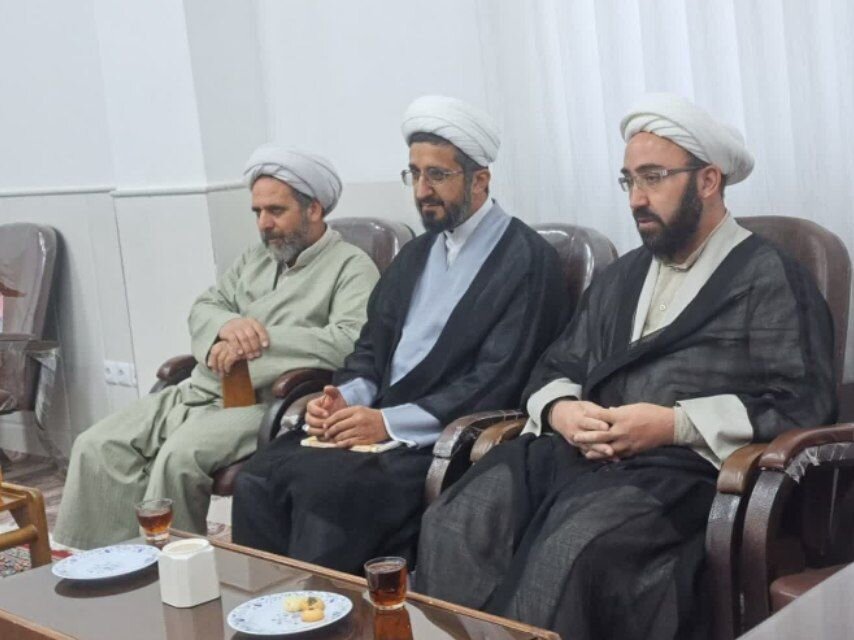 بررسی امور تهذیبی و تربیتی مدارس علمیه اردکان و میبد