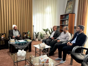 نشست مشترک مدیر آبفا و امام جمعه مهرشهر با محوریت مصرف بهینه آب