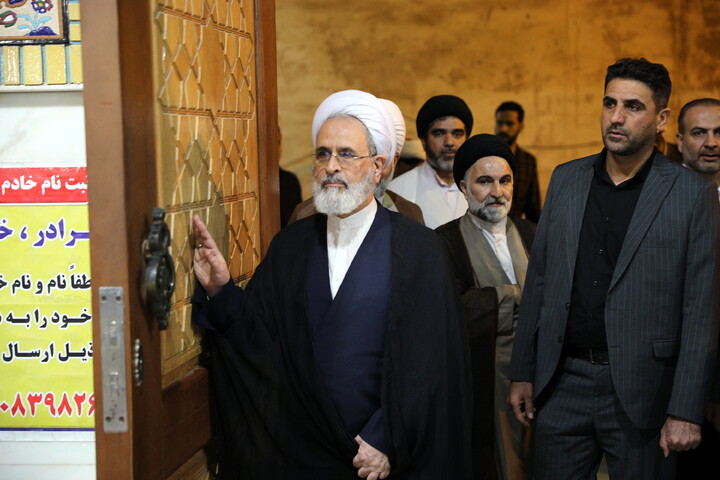 تصاویر/زیارت آرامگاه حضرت علی بن مهزیار اهواز