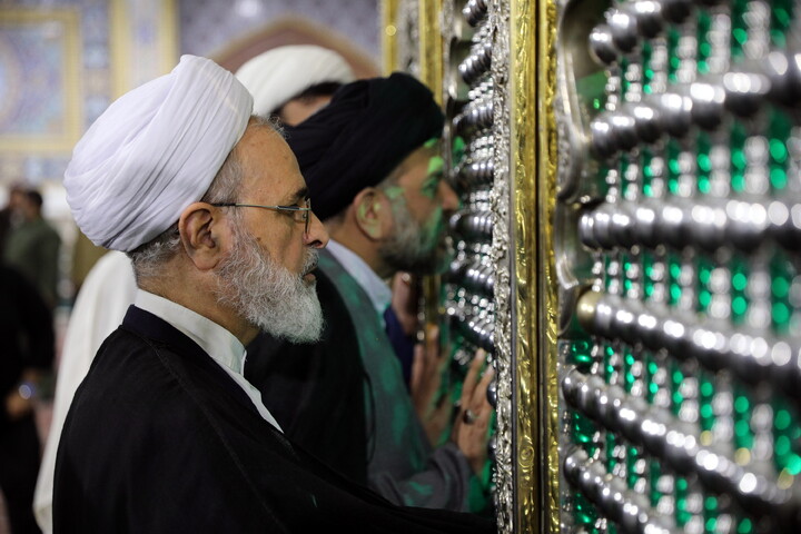 تصاویر/زیارت آرامگاه حضرت علی بن مهزیار اهواز