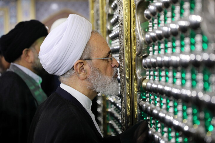 تصاویر/زیارت آرامگاه حضرت علی بن مهزیار اهواز