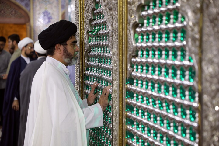 تصاویر/زیارت آرامگاه حضرت علی بن مهزیار اهواز