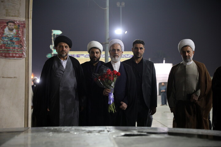 تصاویر/زیارت آرامگاه حضرت علی بن مهزیار اهواز