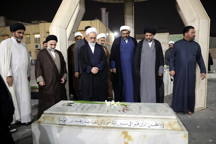 تصاویر/زیارت آرامگاه حضرت علی بن مهزیار اهواز