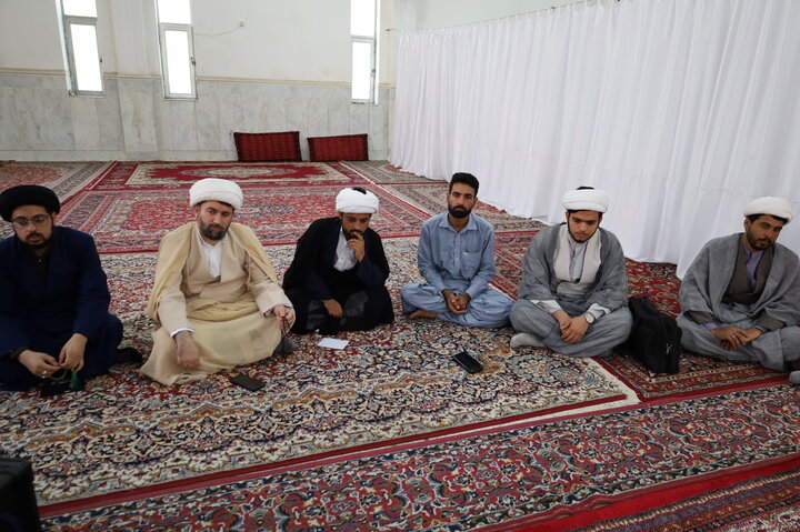 تصاویر/ دیدار مدیر حوزه علمیه سیستان و بلوچستان با طلاب مدرسه امام صادق(ع) چابهار