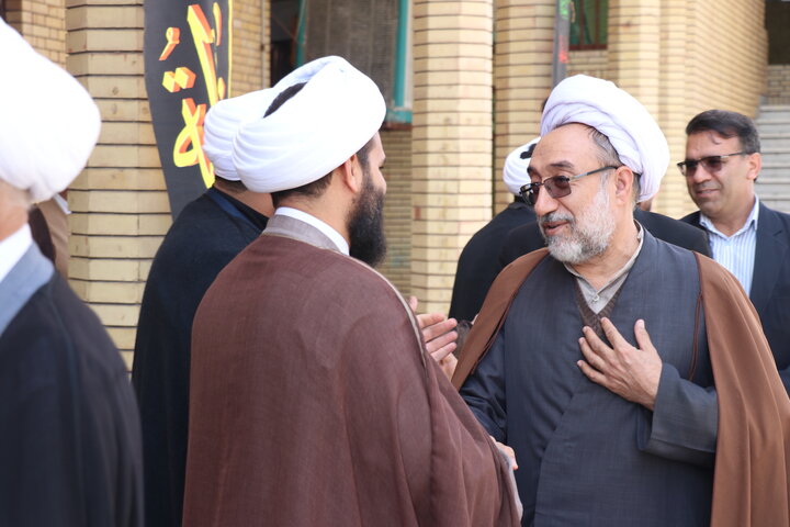 تصاویر/ نماز وحدت دستگاه های اجرایی استان کرمان در ادراه کل تبلیغات اسلامی کرمان