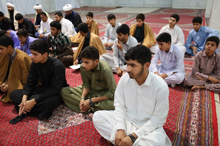 تصاویر/ دیدار مدیر حوزه علمیه سیستان و بلوچستان با طلاب مدرسه امام صادق(ع) چابهار