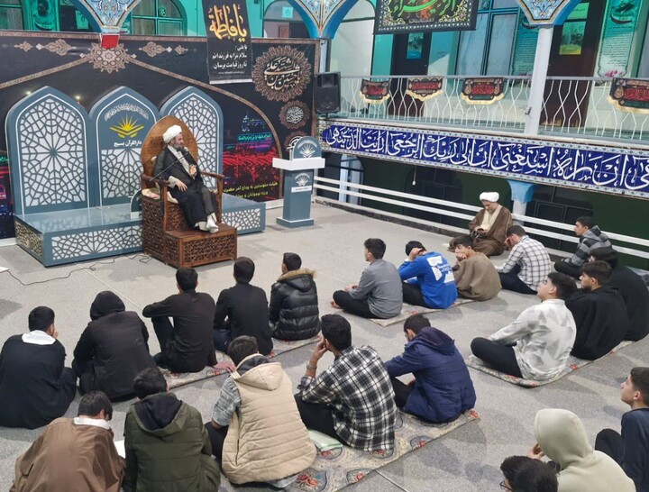 تصاویر/ جلسه درس اخلاق امام جمعه پارس آباد