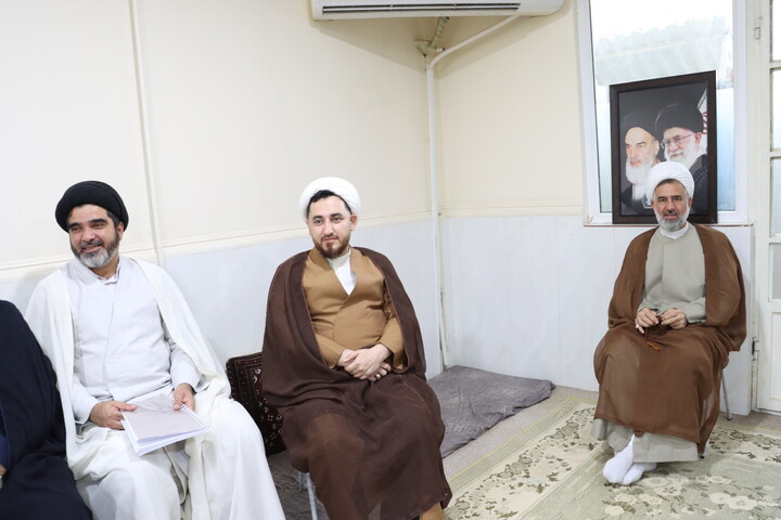 نشست بررسی مسائل فرهنگی خوزستان باحضور آیت الله اعرافی