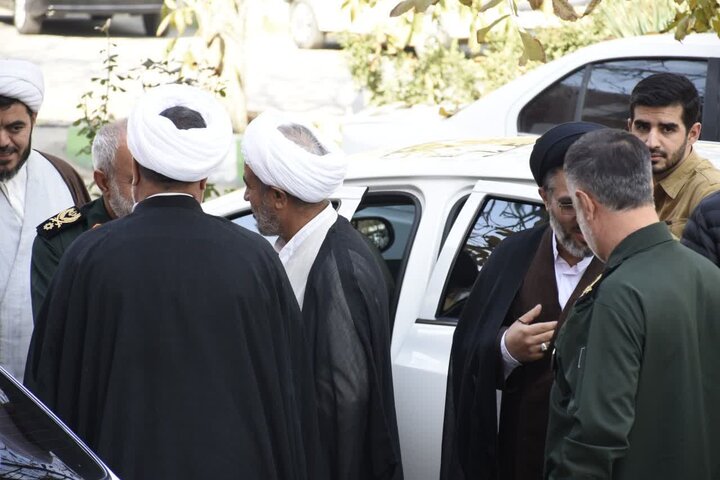 تصاویر/ نشست ائمه جمعه و جماعات شاخص اهل سنت با نماینده ولی فقیه در آذربایجان غربی