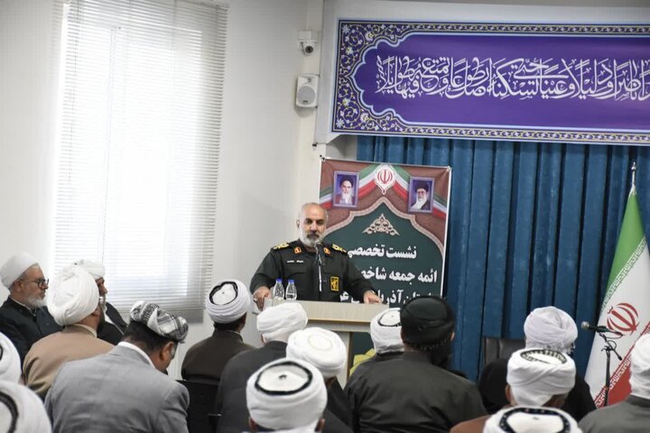 تصاویر/ نشست ائمه جمعه و جماعات شاخص اهل سنت با نماینده ولی فقیه در آذربایجان غربی