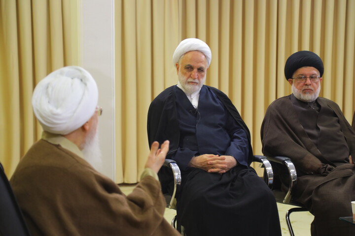 دیدار رییس دستگاه قضا با آیت الله العظمی جوادی آملی