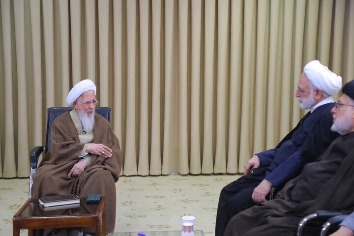 دیدار رییس دستگاه قضا با آیت الله العظمی جوادی آملی